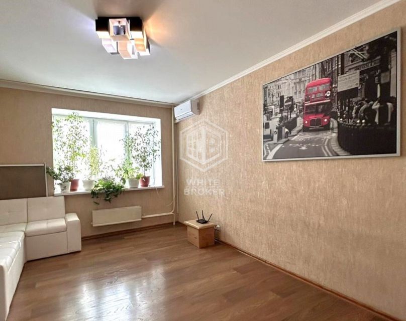 Продаётся 2-комнатная квартира, 57.8 м²