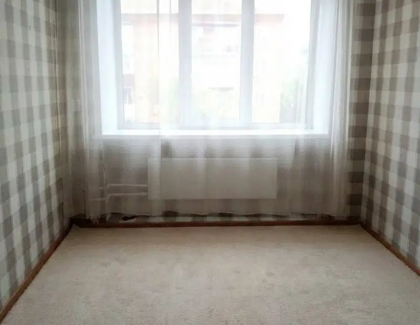 Продаётся 2 комнаты в 7-комн. квартире, 21.6 м²
