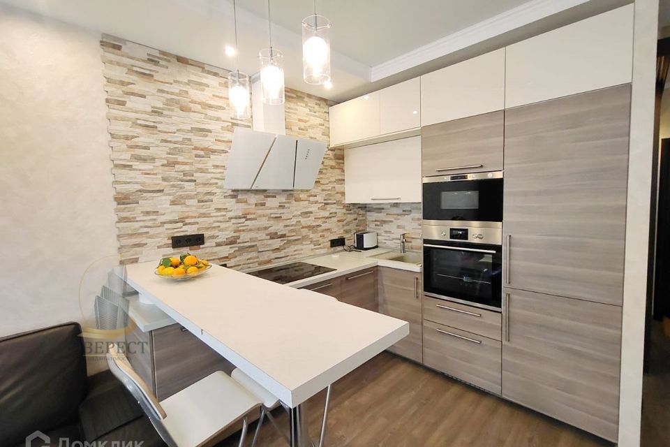 Сдаётся 1-комнатная квартира, 50 м²