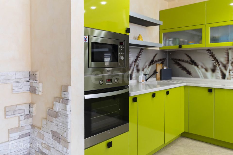 Продаётся 2-комнатная квартира, 67.9 м²