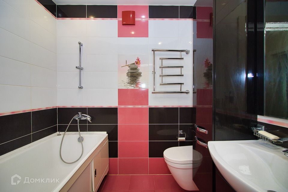 Продаётся 1-комнатная квартира, 42 м²