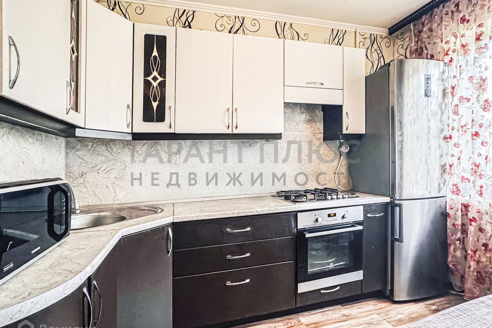 Продаётся 3-комнатная квартира, 62.1 м²