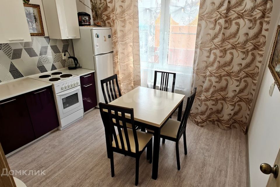 Продаётся 1-комнатная квартира, 37.7 м²