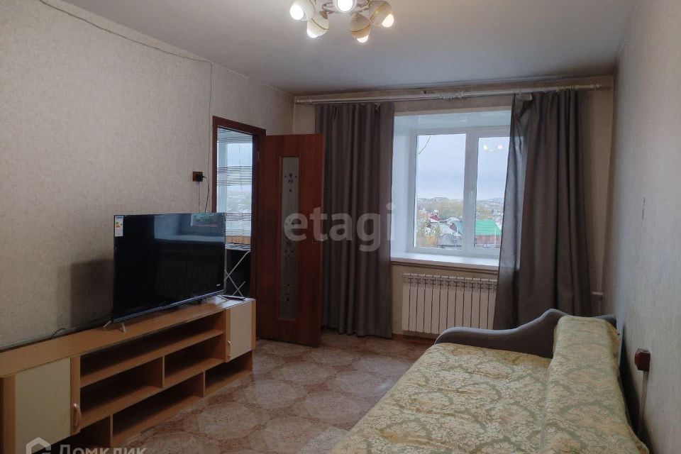 Продаётся 3-комнатная квартира, 47.3 м²