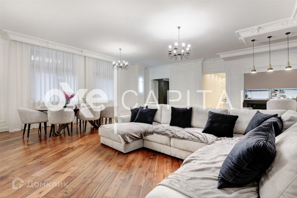 Продаётся 5-комнатная квартира, 335.7 м²