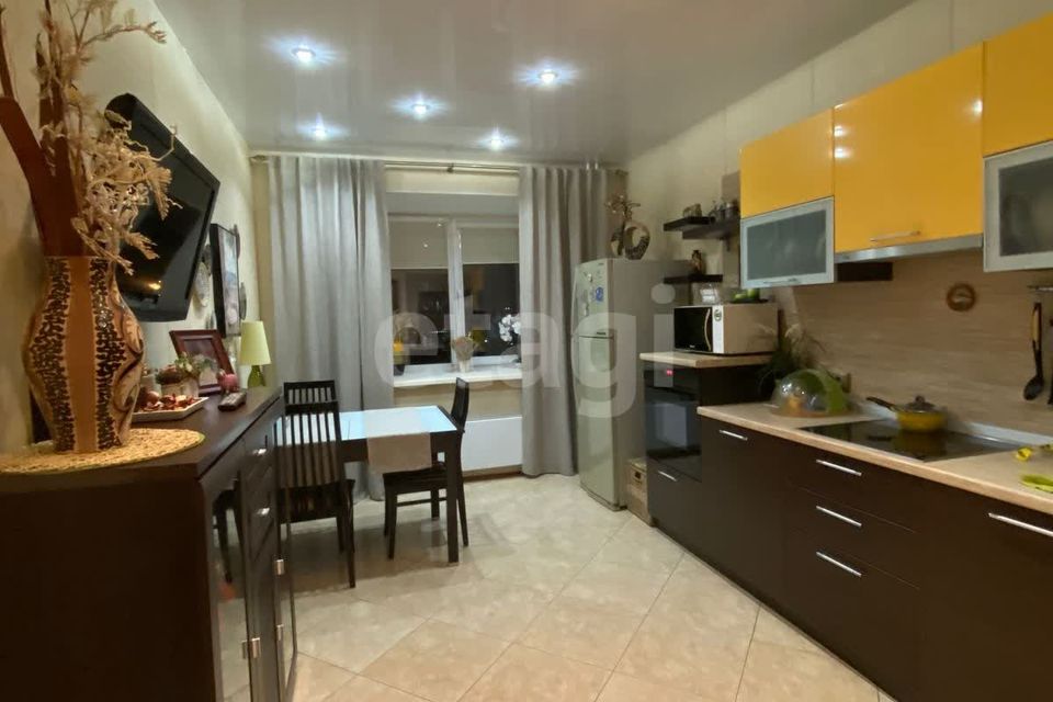 Продаётся 2-комнатная квартира, 73 м²