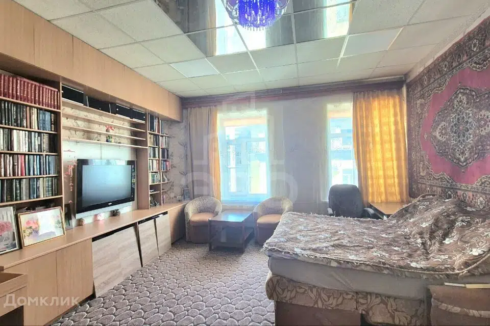 Продаётся 2-комнатная квартира, 65.6 м²