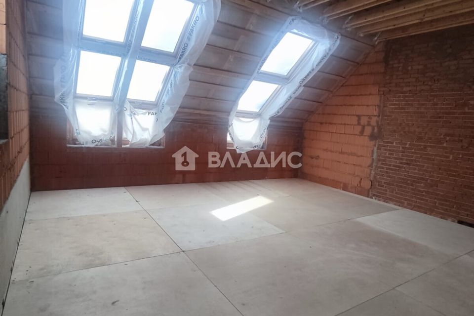 Продаётся 5-комнатная квартира, 140 м²