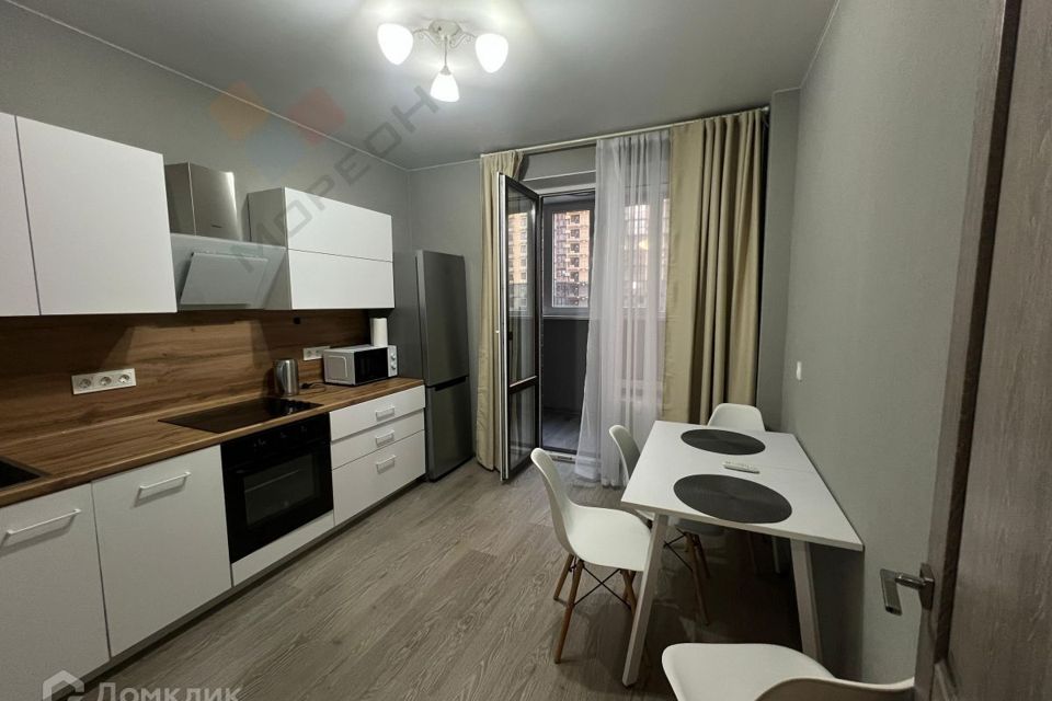 Продаётся 1-комнатная квартира, 37.9 м²