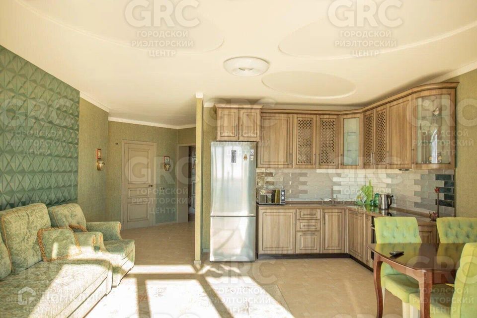 Продаётся 2-комнатная квартира, 82 м²