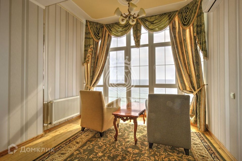 Продаётся студия, 82 м²