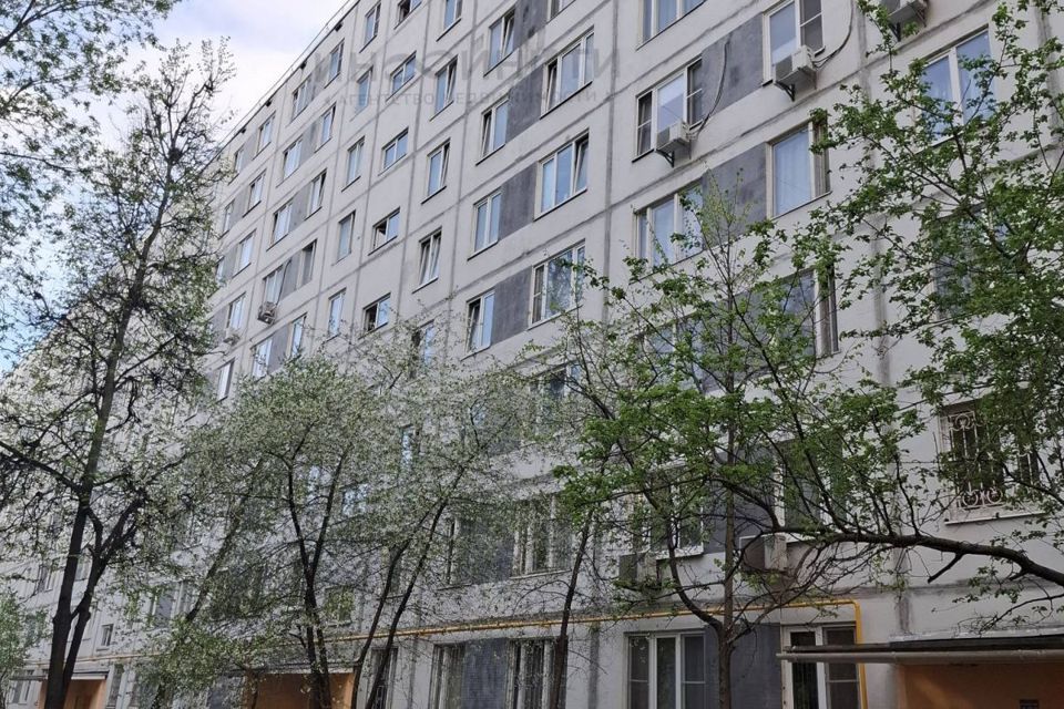 Продаётся 4-комнатная квартира, 64.9 м²