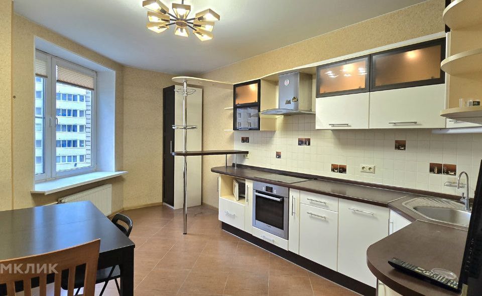 Сдаётся 4-комнатная квартира, 115.8 м²