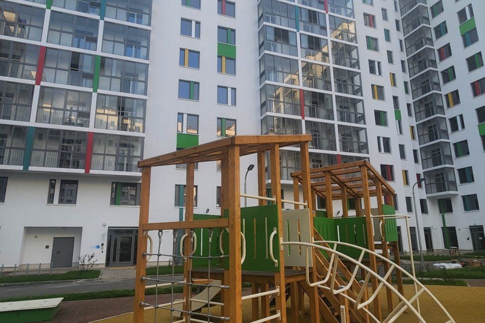 Продаётся 1-комнатная квартира, 42.9 м²