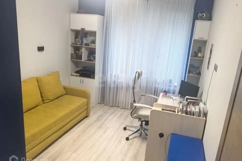 Продаётся 3-комнатная квартира, 88 м²