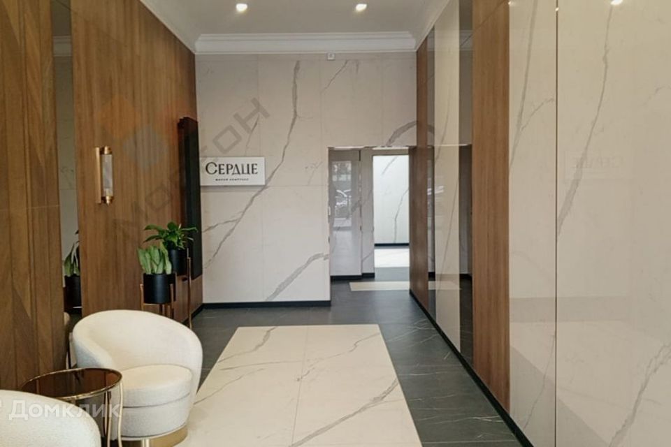 Продаётся 1-комнатная квартира, 42 м²