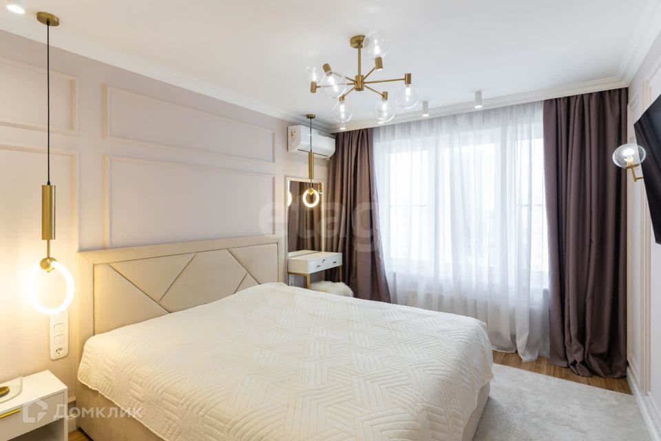 Продаётся 1-комнатная квартира, 56 м²