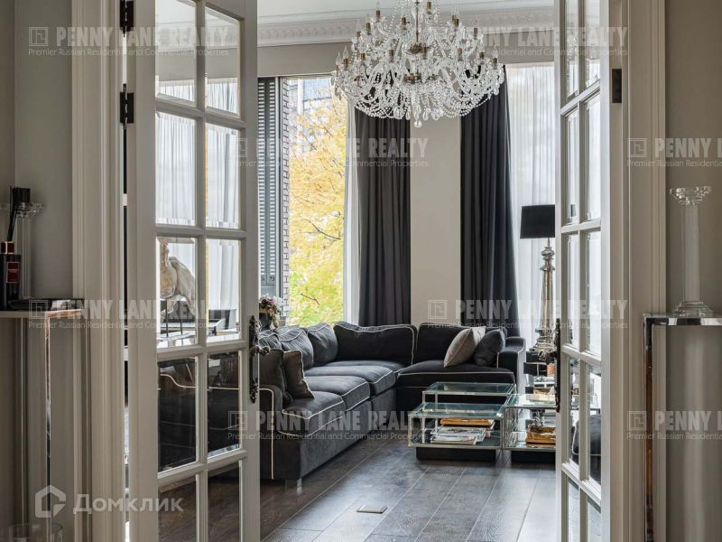 Продаётся 2-комнатная квартира, 138 м²