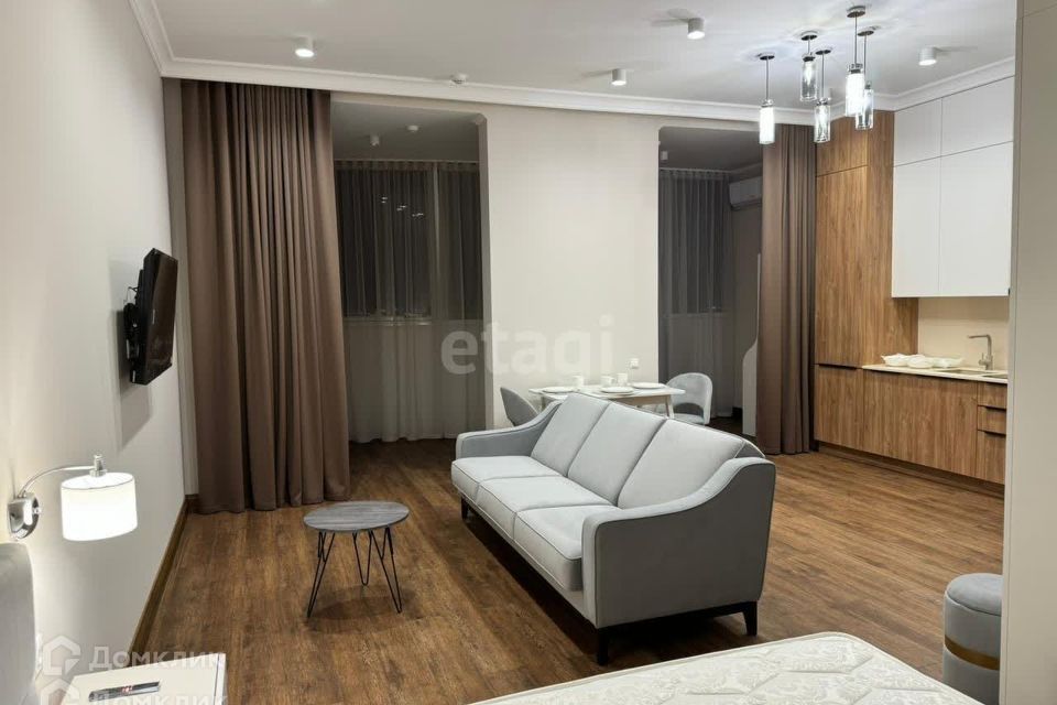 Сдаётся студия, 42 м²