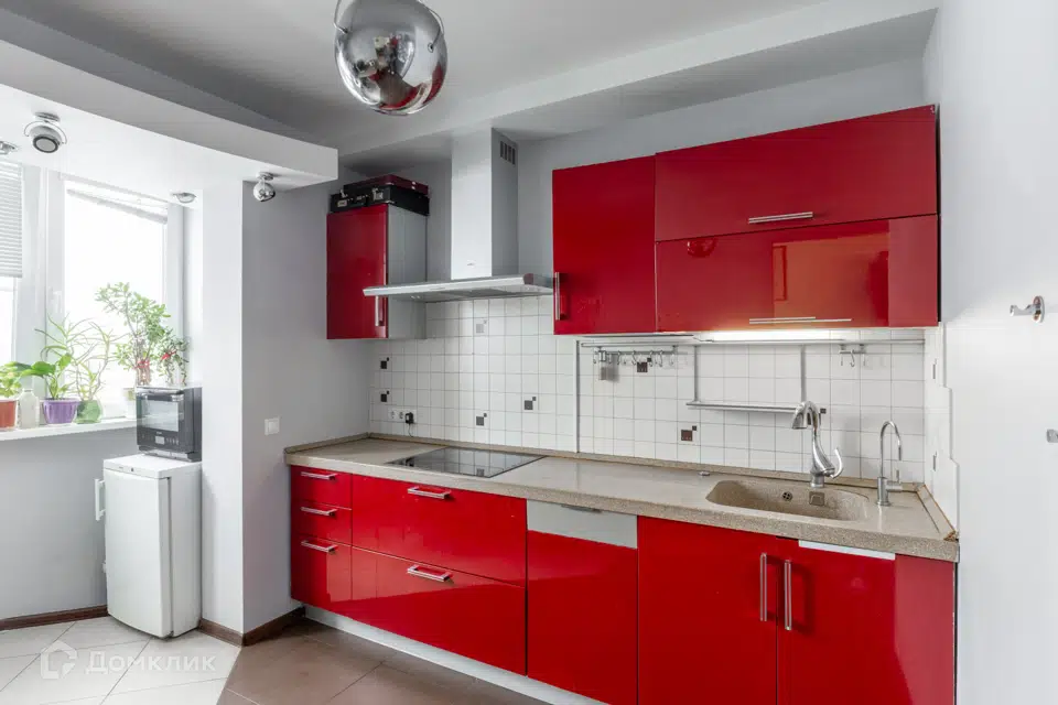 Продаётся 4-комнатная квартира, 104.3 м²
