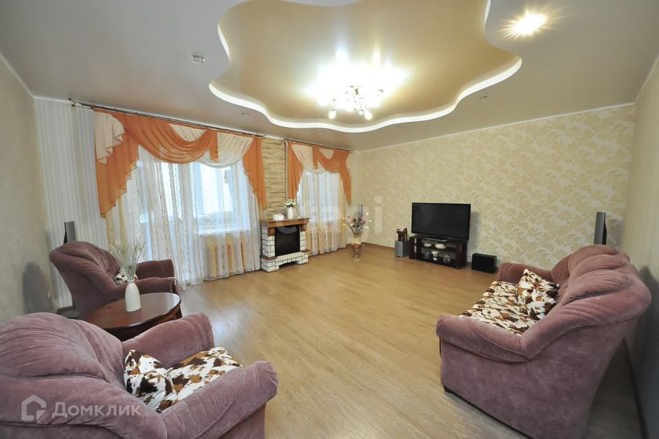 Продаётся 3-комнатная квартира, 107.4 м²