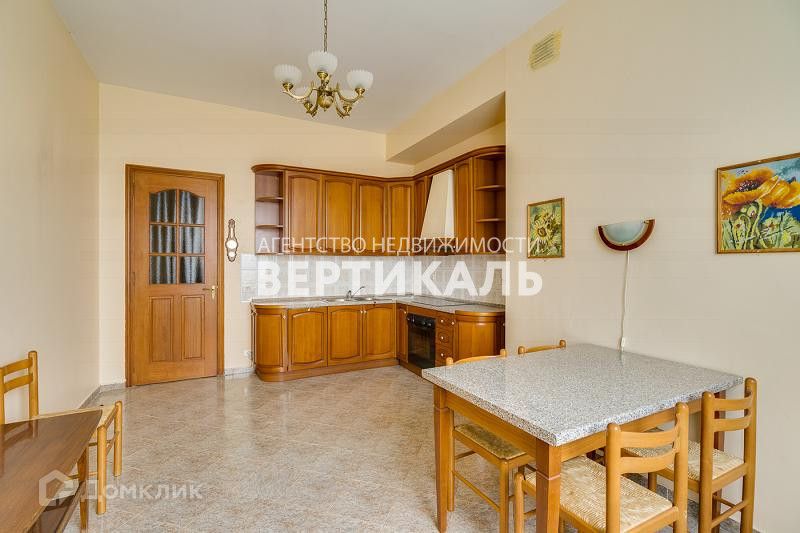 Сдаётся 2-комнатная квартира, 116 м²