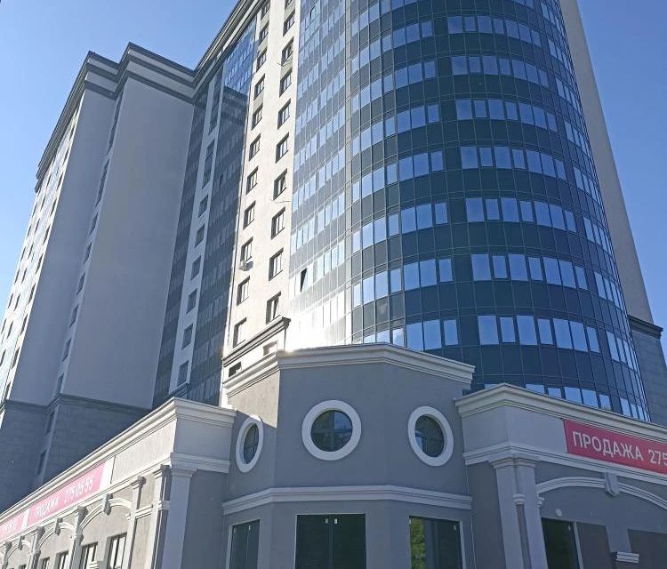 Продаётся 3-комнатная квартира, 133.4 м²