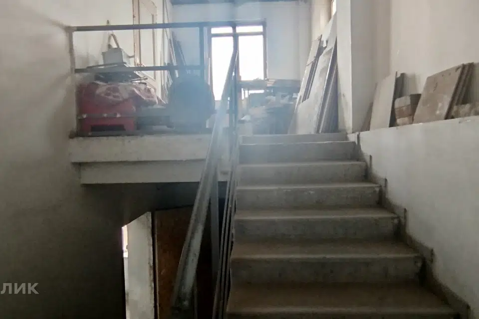 Сдаётся производственное помещение, 120 м²