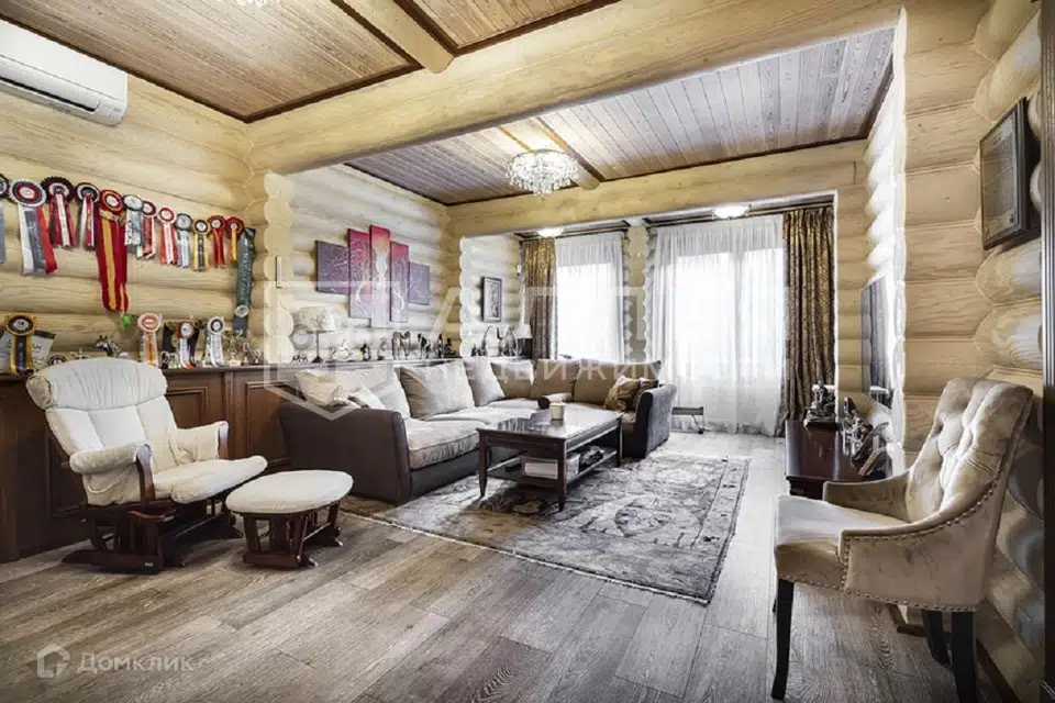 Продаётся 2-этажный дом, 320 м²