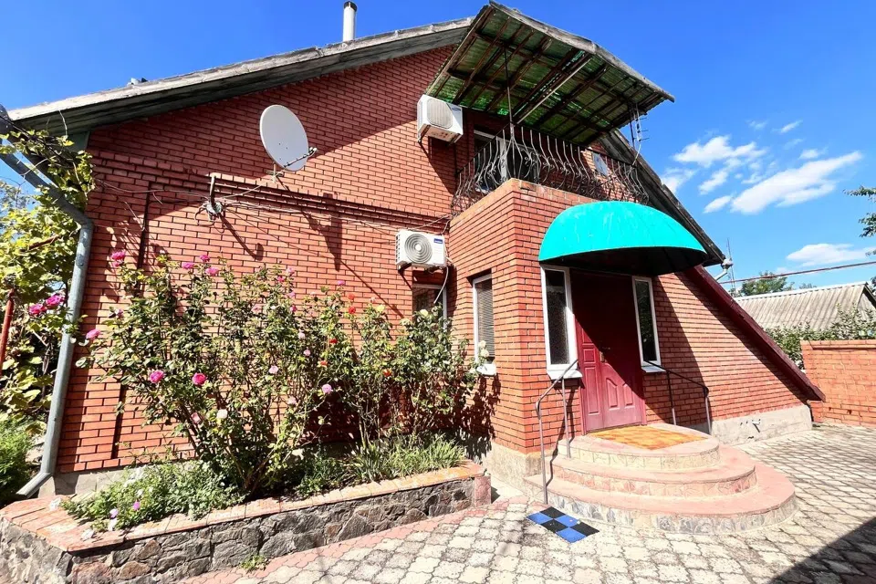 Продаётся 2-этажный дом, 204.7 м²