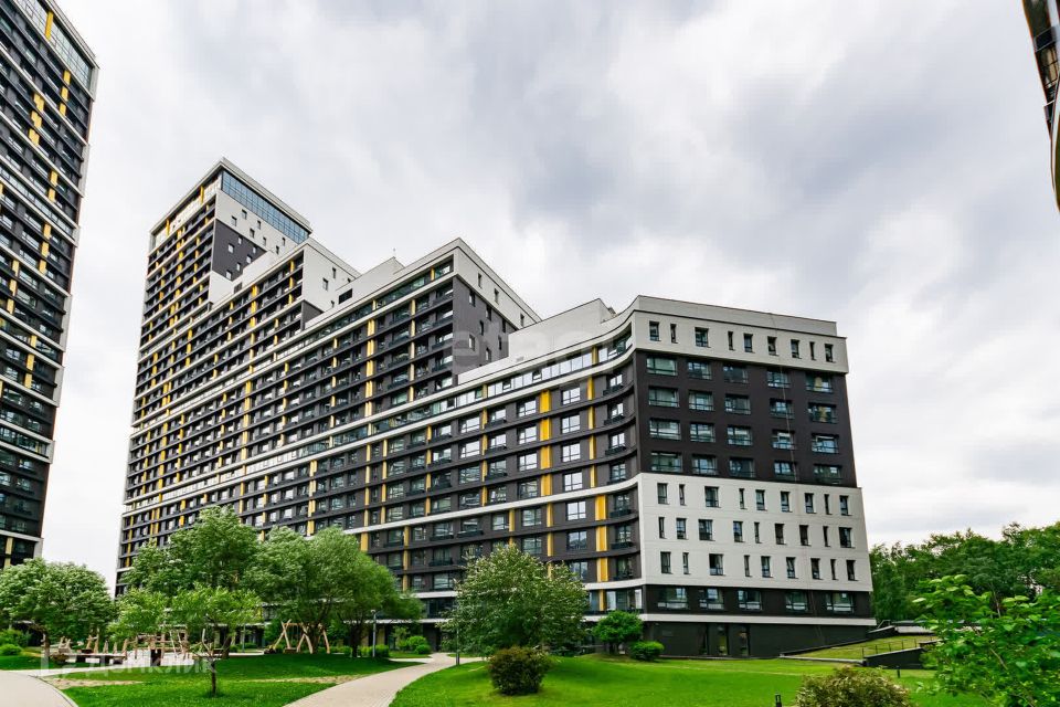 Продаётся 2-комнатная квартира, 77.6 м²