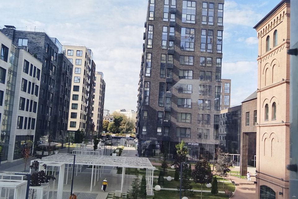 Продаётся 6-комнатная квартира, 167.4 м²