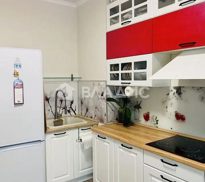 Продаётся 1-комнатная квартира, 35.7 м²