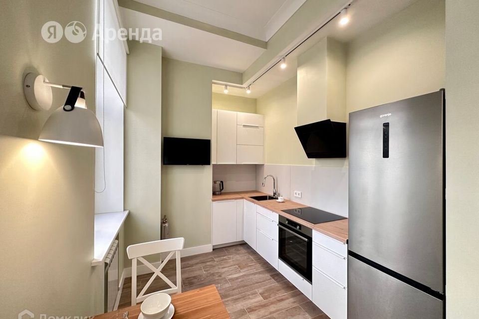 Сдаётся 2-комнатная квартира, 100 м²
