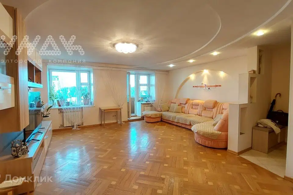 Продаётся 4-комнатная квартира, 96.7 м²