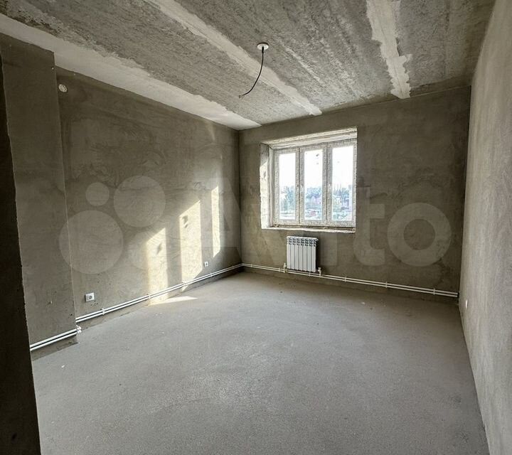 Продаётся 1-комнатная квартира, 42.7 м²