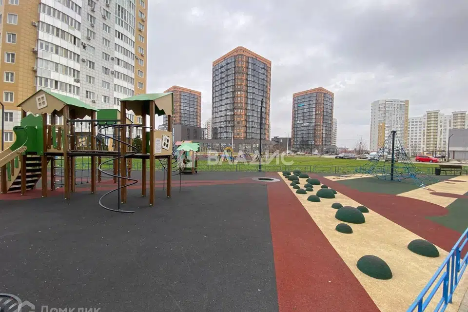 Продаётся 2-комнатная квартира, 65.7 м²
