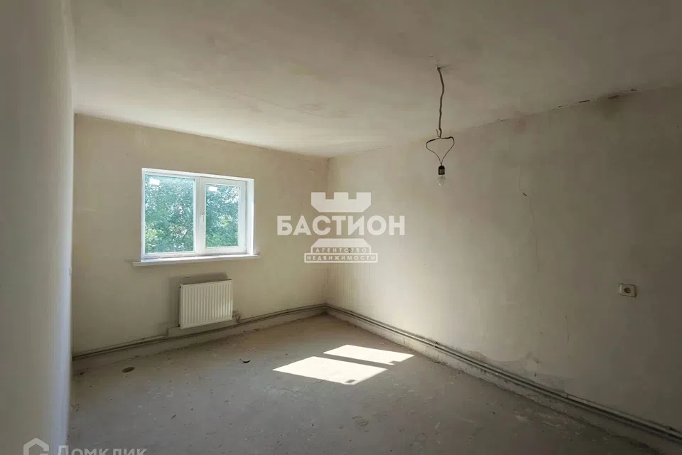 Продаётся 3-этажный дом, 304 м²