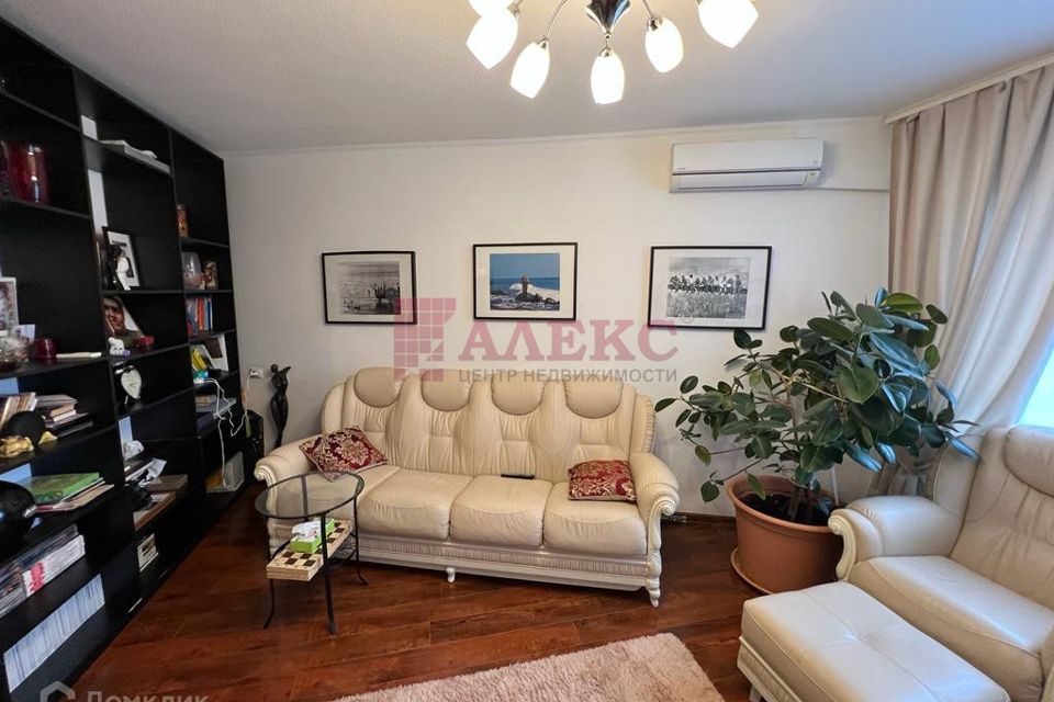 Сдаётся 4-комнатная квартира, 73 м²