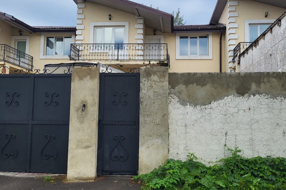 Продаётся 5-комнатная квартира, 174.3 м²
