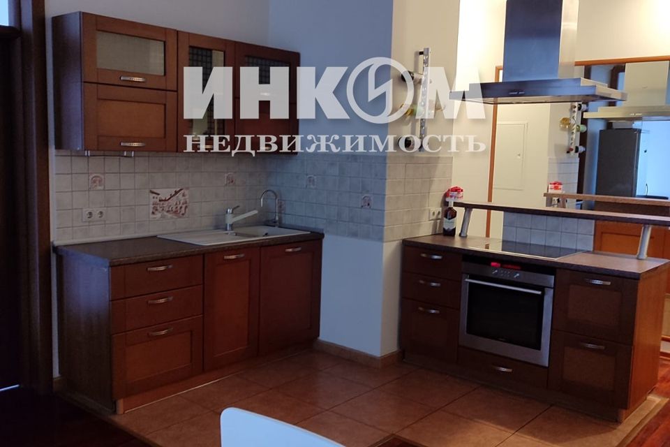 Сдаётся 4-комнатная квартира, 100 м²