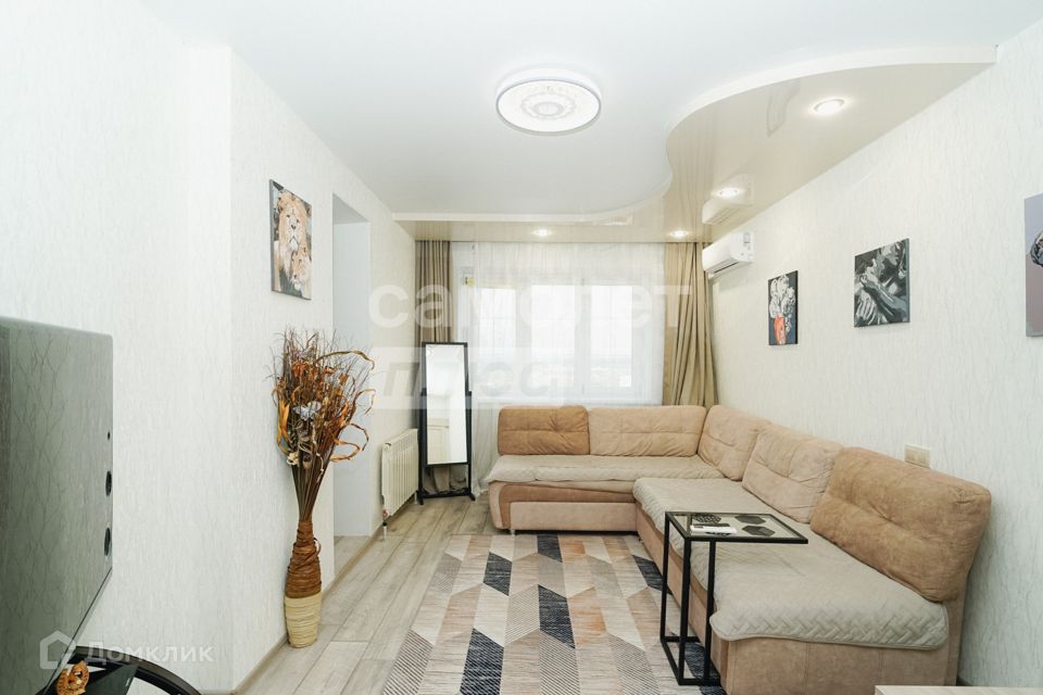 Продаётся 2-комнатная квартира, 56.8 м²
