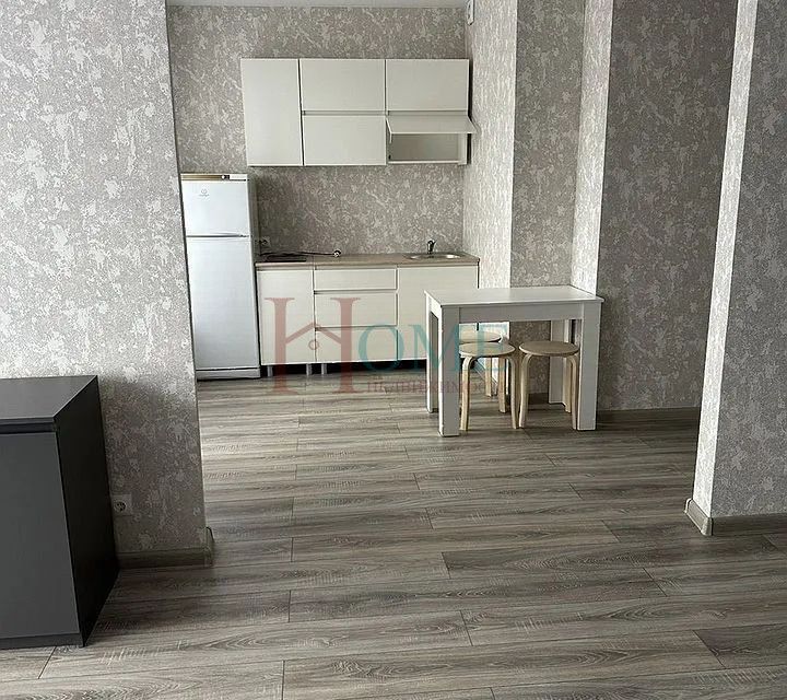 Сдаётся 1-комнатная квартира, 42 м²