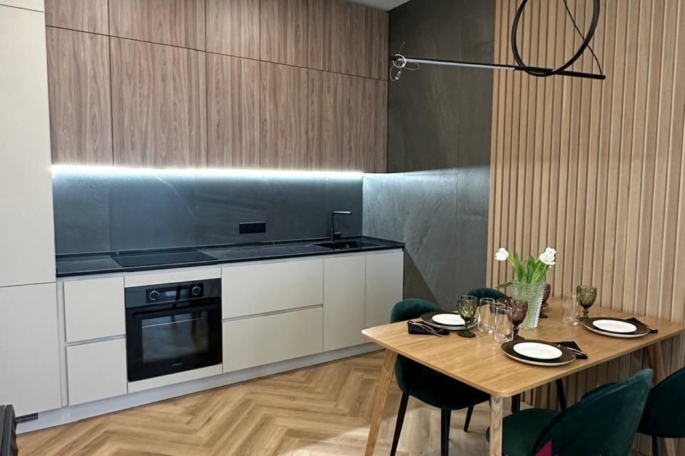 Продаётся 2-комнатная квартира, 57 м²