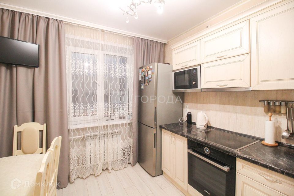 Продаётся 4-комнатная квартира, 82.5 м²