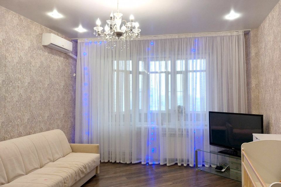 Продаётся 2-комнатная квартира, 79.7 м²