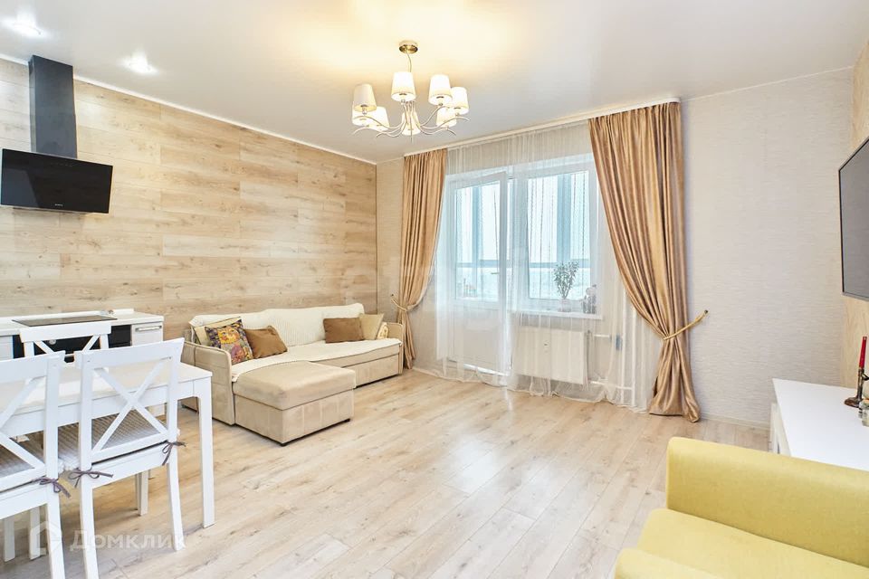 Продаётся 1-комнатная квартира, 42.8 м²