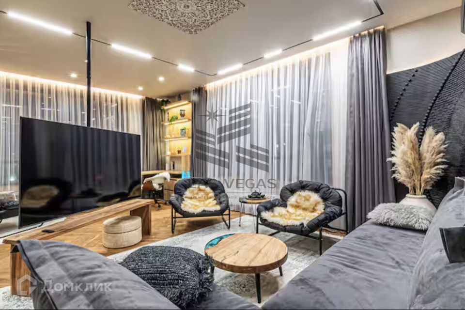 Сдаётся 2-комнатная квартира, 65 м²