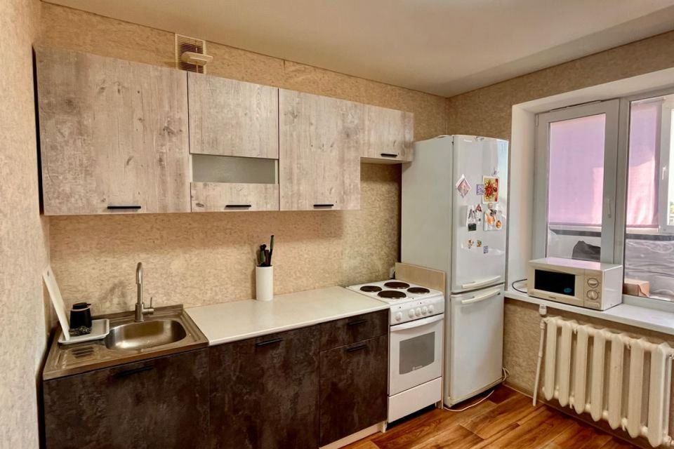 Продаётся 1-комнатная квартира, 41.3 м²