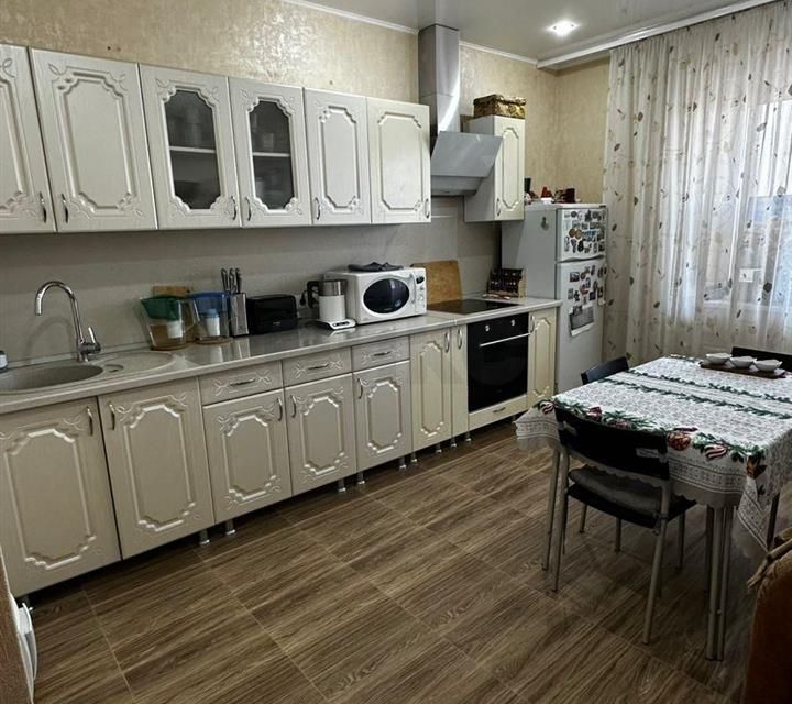 Продаётся 1-комнатная квартира, 46.6 м²